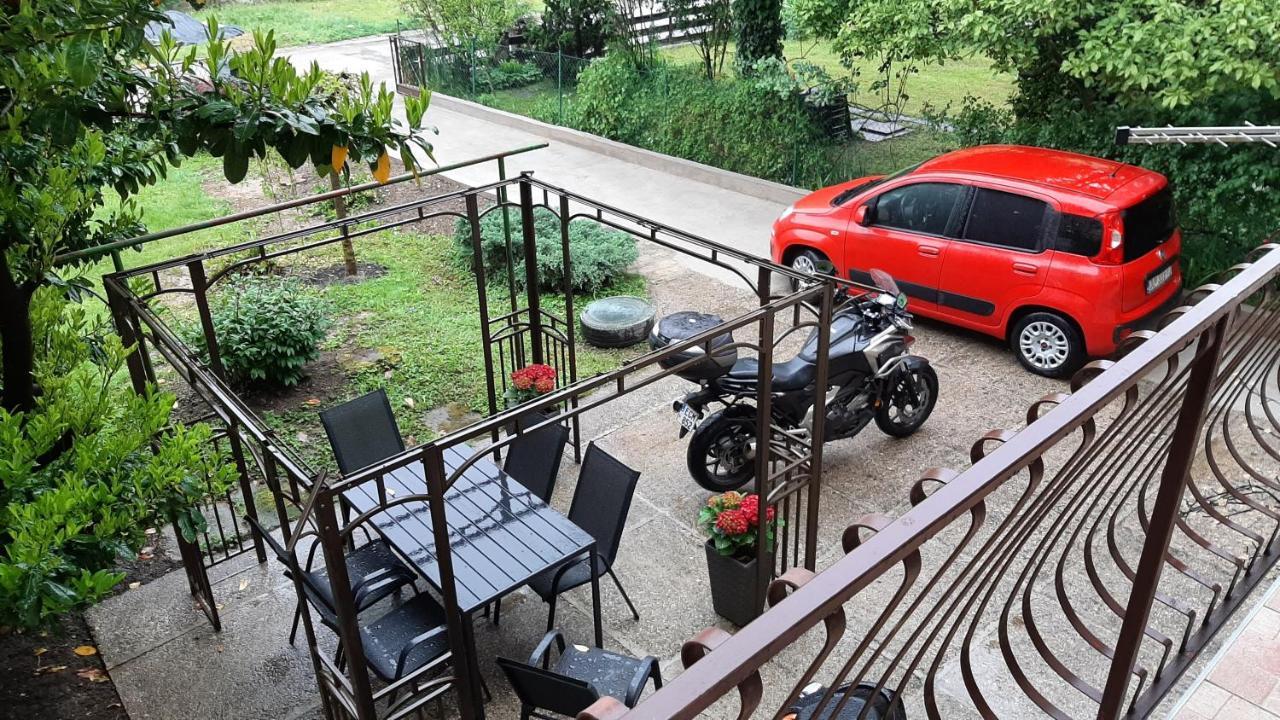 Apartman Mibel Zagabria Esterno foto