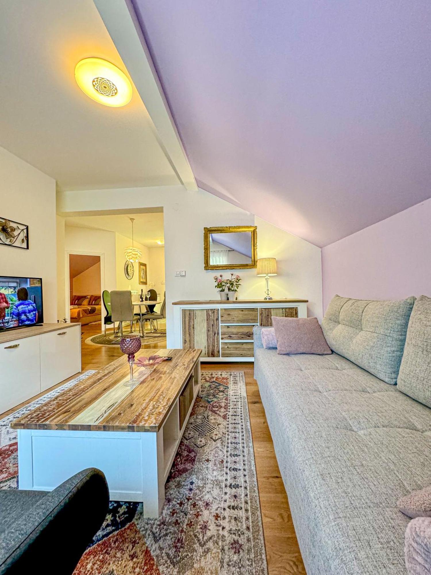 Apartman Mibel Zagabria Esterno foto