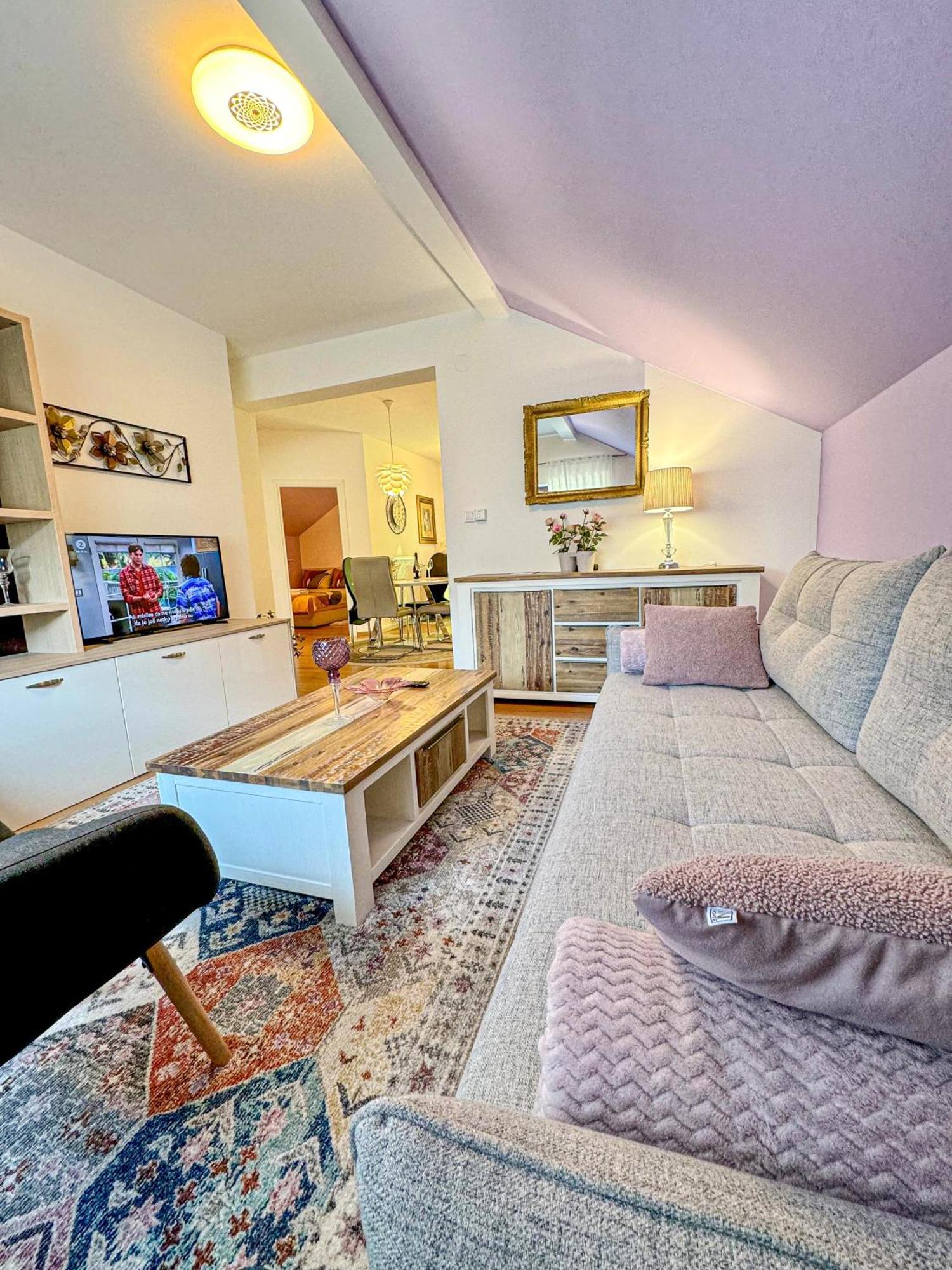 Apartman Mibel Zagabria Esterno foto