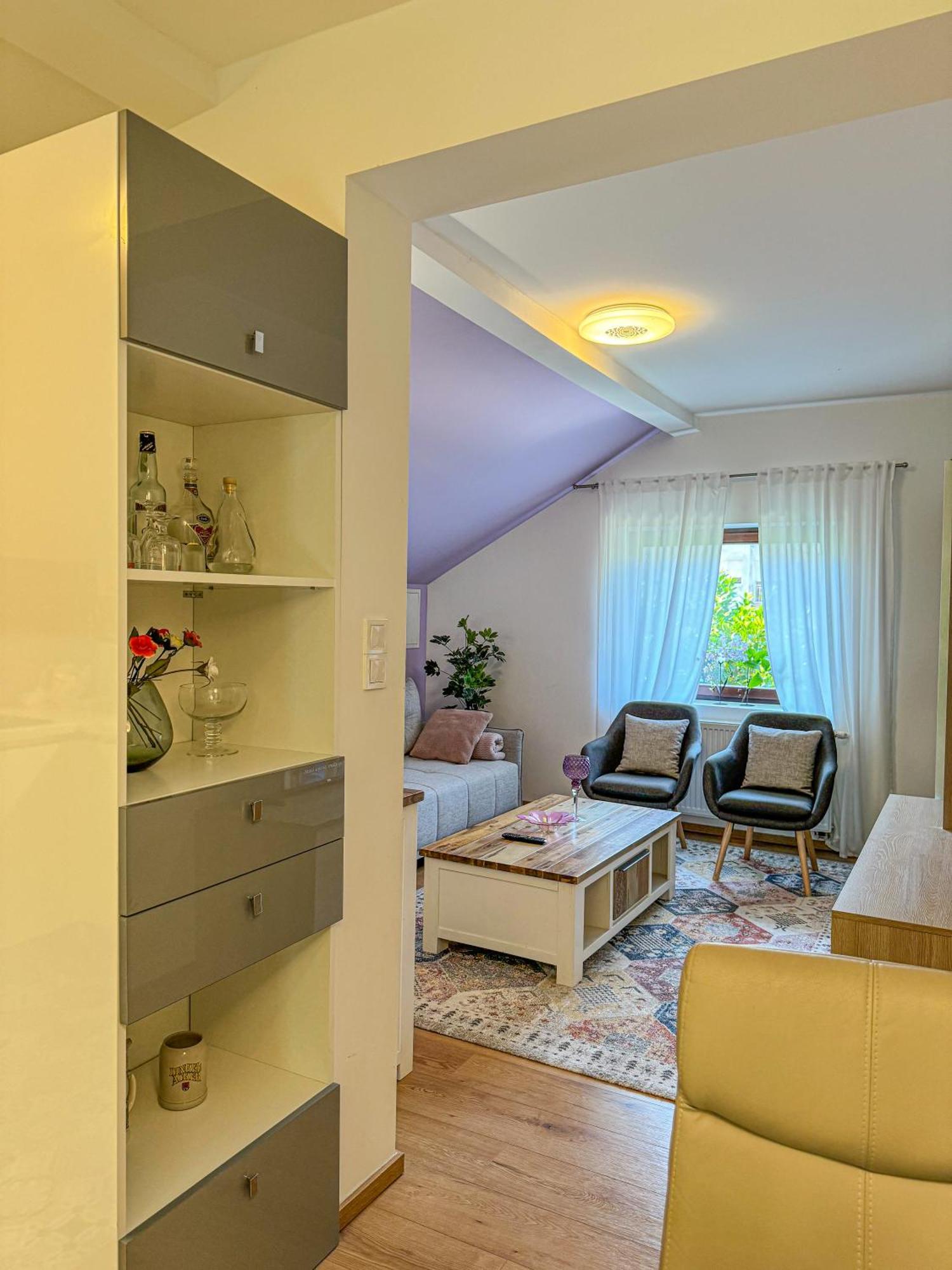Apartman Mibel Zagabria Esterno foto